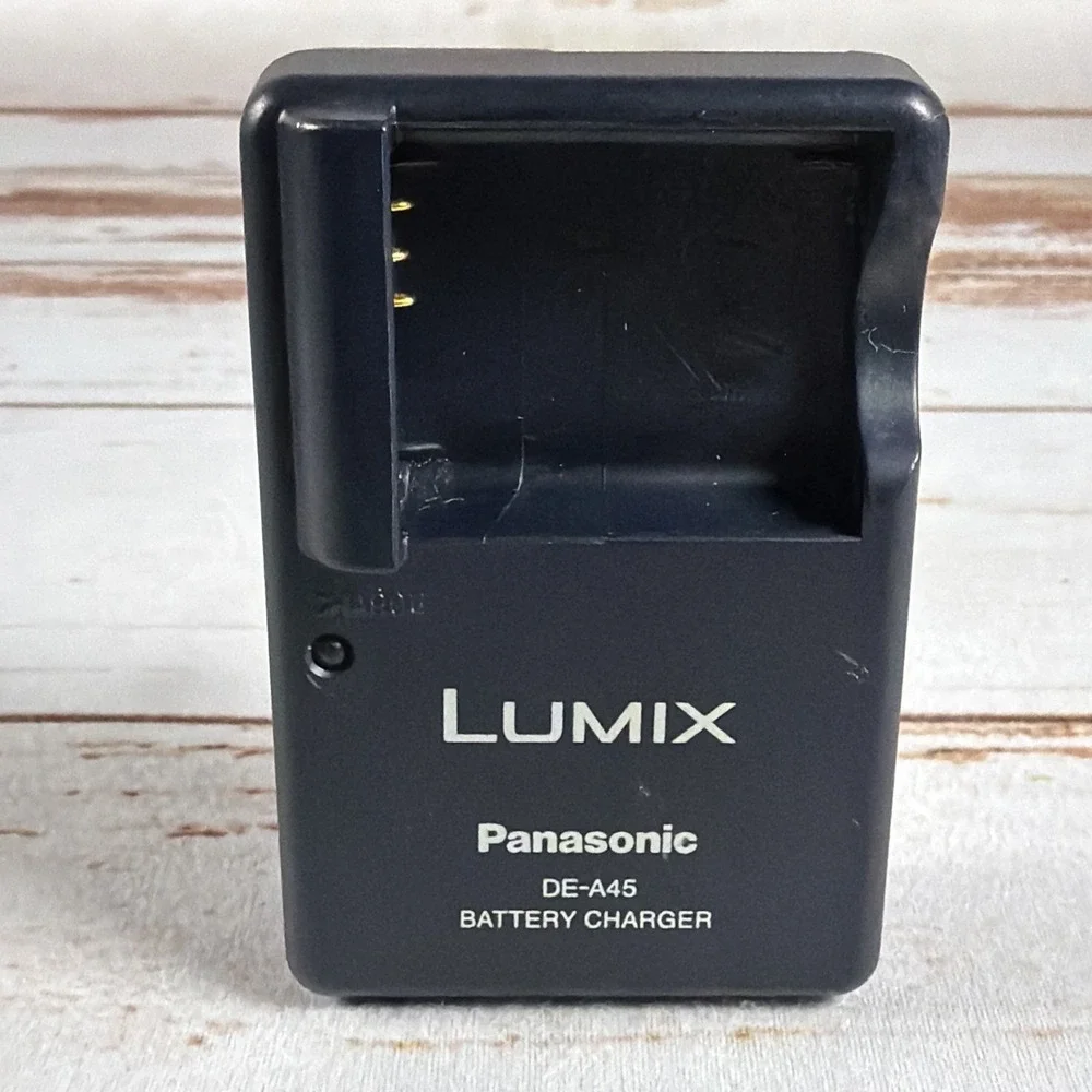 Panasonic Lumix DE-A45 OEM Battery Charger Digital Camera Used